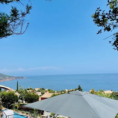 Superbe Vue Et Esterel, Neuve Pour 8-10 Personnes, Clim, Piscine 빌라 Saint-Raphaël