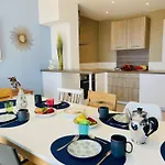 Superbe Vue Et Esterel, Neuve Pour 8-10 Personnes, Clim, Piscine *