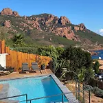 Superbe Vue Et Esterel, Neuve Pour 8-10 Personnes, Clim, Piscine Villa *