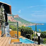 Superbe Vue Et Esterel, Neuve Pour 8-10 Personnes, Clim, Piscine