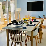 Superbe Vue Et Esterel, Neuve Pour 8-10 Personnes, Clim, Piscine *