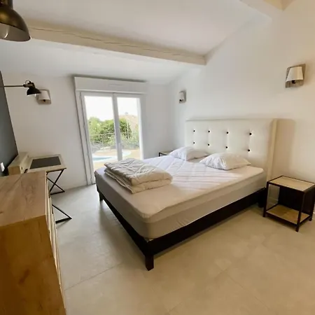 Superbe Vue Et Esterel, Neuve Pour 8-10 Personnes, Clim, Piscine Saint-Raphael (Var)
