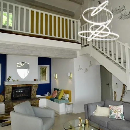 Superbe Vue Et Esterel, Neuve Pour 8-10 Personnes, Clim, Piscine *