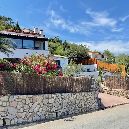 Superbe Vue Et Esterel, Neuve Pour 8-10 Personnes, Clim, Piscine Saint-Raphaël