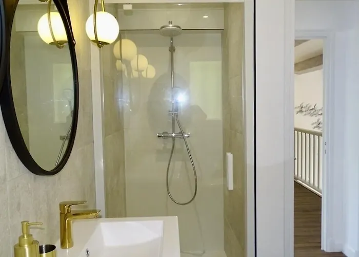 Superbe Vue Et Estérel, Neuve Pour 8-10 Personnes, Clim, Piscine Villa *