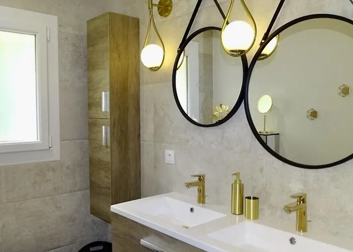 Villa Superbe Vue Et Estérel, Neuve Pour 8-10 Personnes, Clim, Piscine