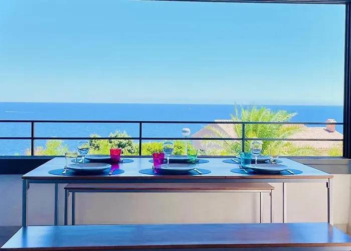 Superbe Vue Et Estérel, Neuve Pour 8-10 Personnes, Clim, Piscine Saint-Raphaël