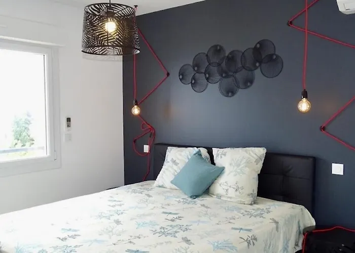 Superbe Vue Et Estérel, Neuve Pour 8-10 Personnes, Clim, Piscine