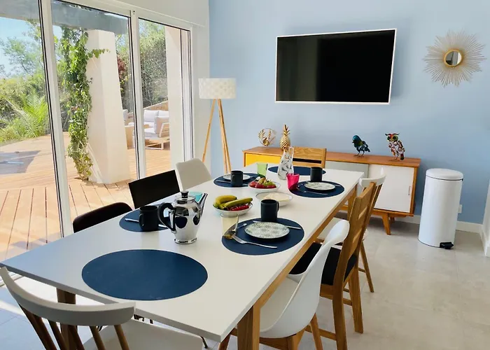 Villa Superbe Vue Et Estérel, Neuve Pour 8-10 Personnes, Clim, Piscine Saint-Raphaël