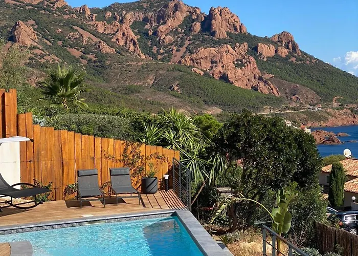 Superbe Vue Et Estérel, Neuve Pour 8-10 Personnes, Clim, Piscine Villa *