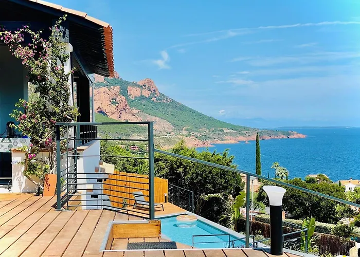 Superbe Vue Et Estérel, Neuve Pour 8-10 Personnes, Clim, Piscine