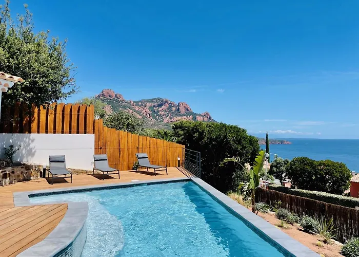 Superbe Vue Et Estérel, Neuve Pour 8-10 Personnes, Clim, Piscine Villa *
