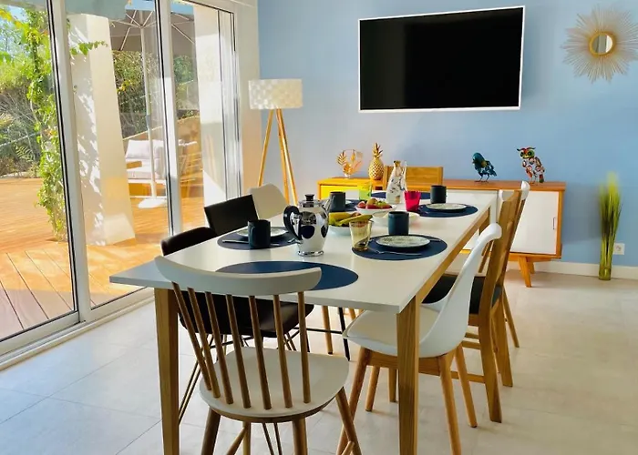 Superbe Vue Et Estérel, Neuve Pour 8-10 Personnes, Clim, Piscine *