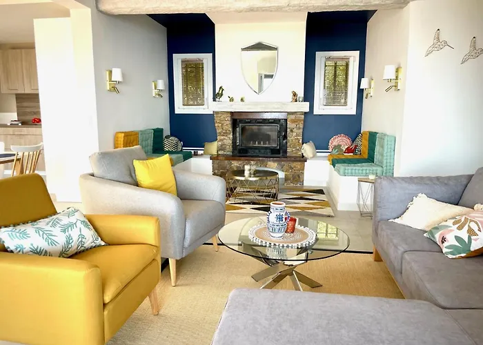 Superbe Vue Et Estérel, Neuve Pour 8-10 Personnes, Clim, Piscine *